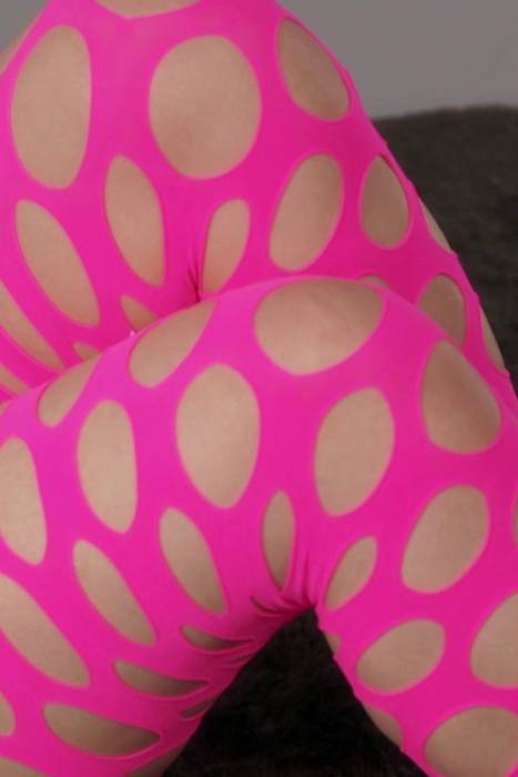 [legsjapan视频完美版]ID0131 YukariToudou-6-Hot Pink Hole Leggings Foot Cum--性感提