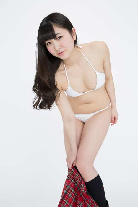 性感丰乳长发美女[YS-Web]Vol.648 Kanae Shiina 椎名香奈江 ぷにぷにFカップ